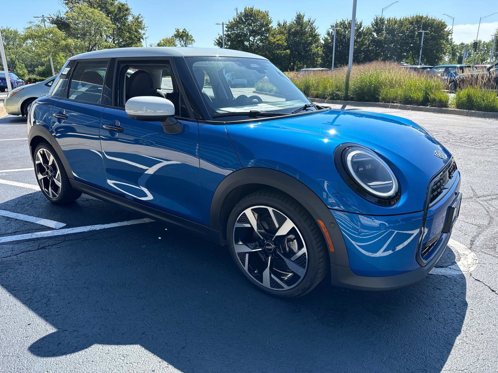 Certified 2025 MINI Cooper S FWD image 3