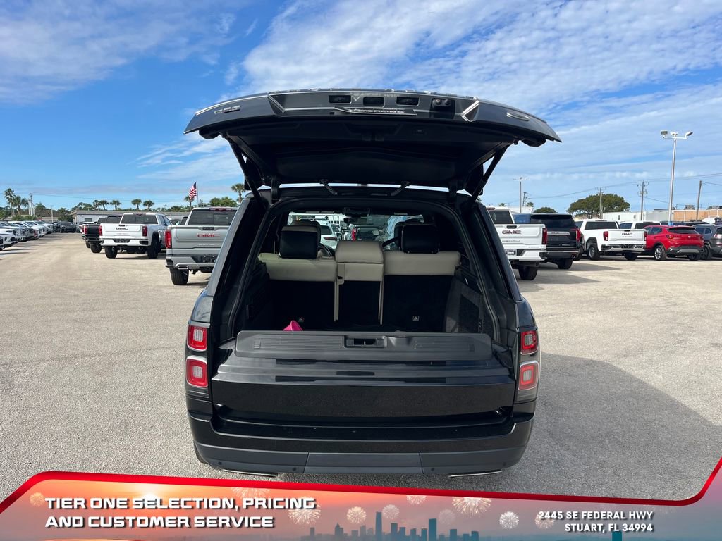 Used 2020 Land Rover Range Rover HSE image 16