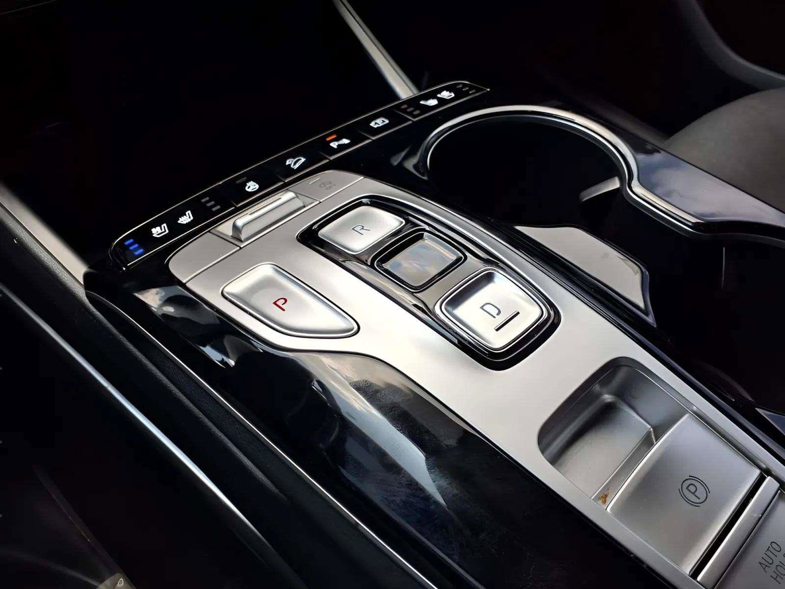 Certified 2023 Hyundai Tucson Limited FWD image 16