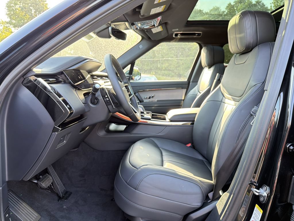 New 2026 Land Rover Range Rover Sport SE AWD/4WD image 3