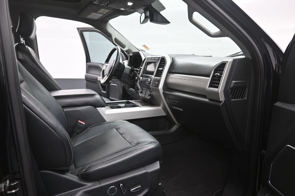 Used 2019 Ford F250 Lariat w/ Lariat Ultimate Package AWD/4WD image 24