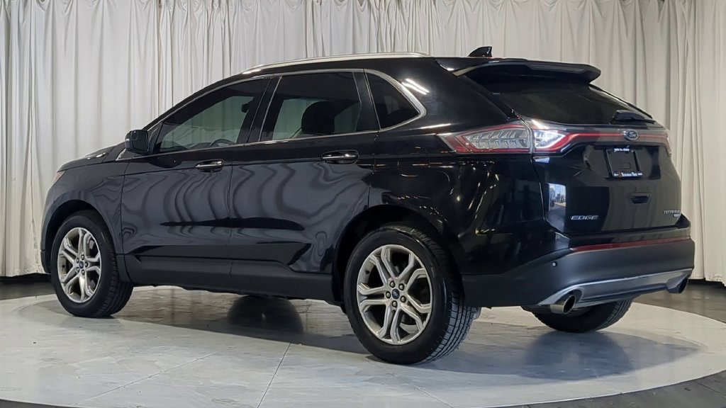 Used 2018 Ford Edge Titanium w/ Technology Package AWD/4WD image 8