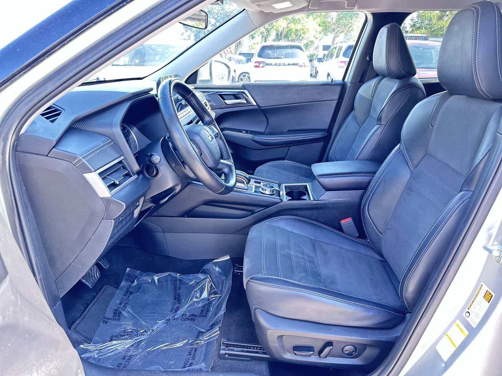 Used 2024 Mitsubishi Outlander SE FWD image 13