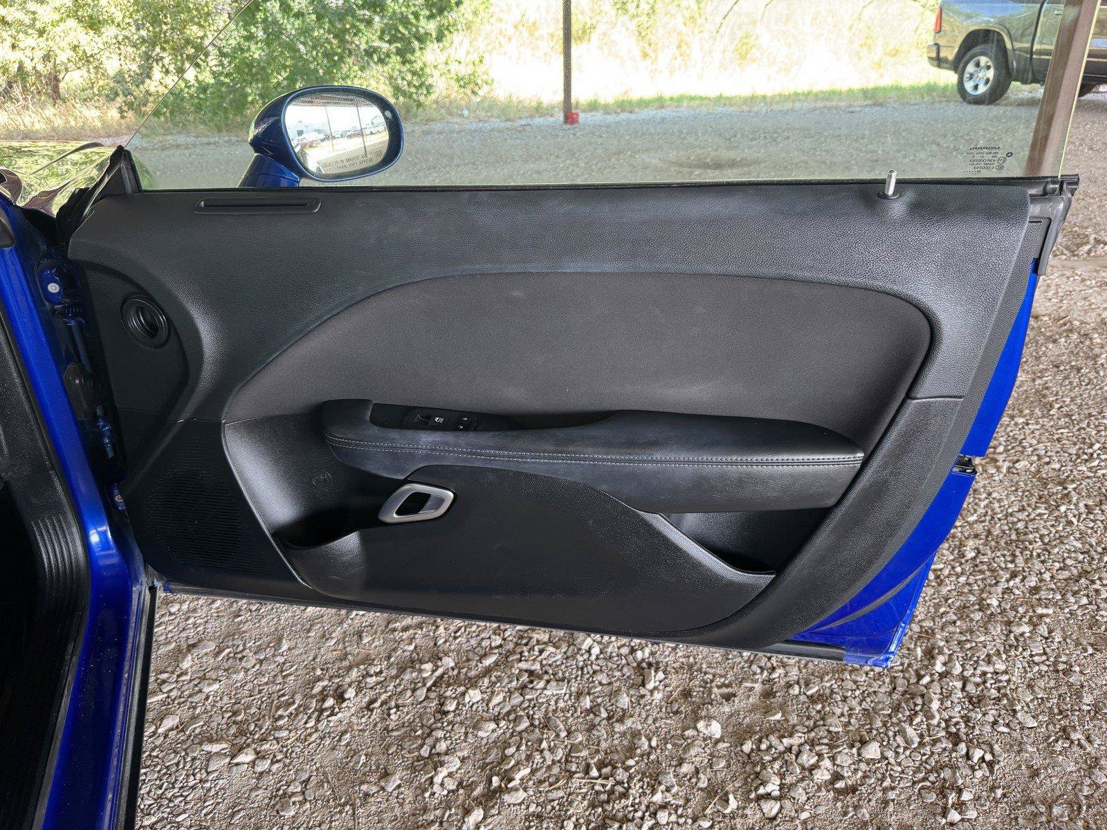Used 2020 Dodge Challenger SXT RWD image 32
