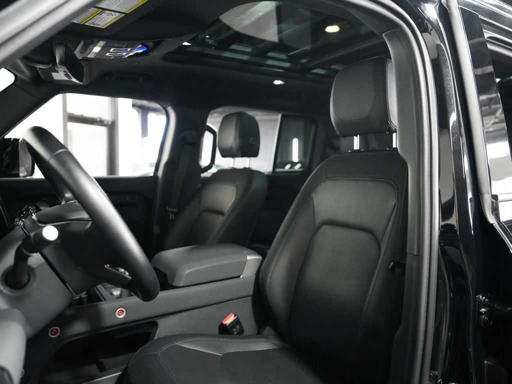 Used 2023 Land Rover Defender 130 X-Dynamic SE AWD/4WD image 29