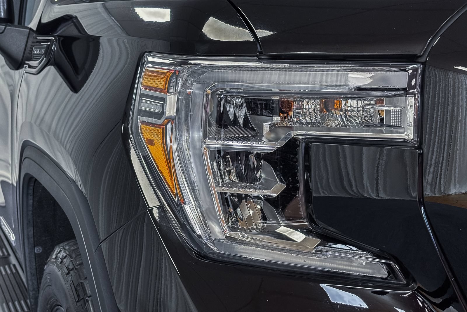 Used 2021 GMC Sierra 1500 Elevation AWD/4WD image 13