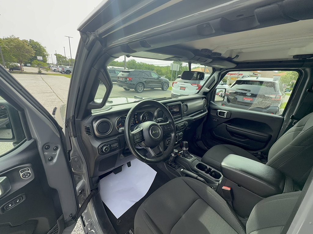 Used 2022 Jeep Wrangler Unlimited Sport AWD/4WD image 12