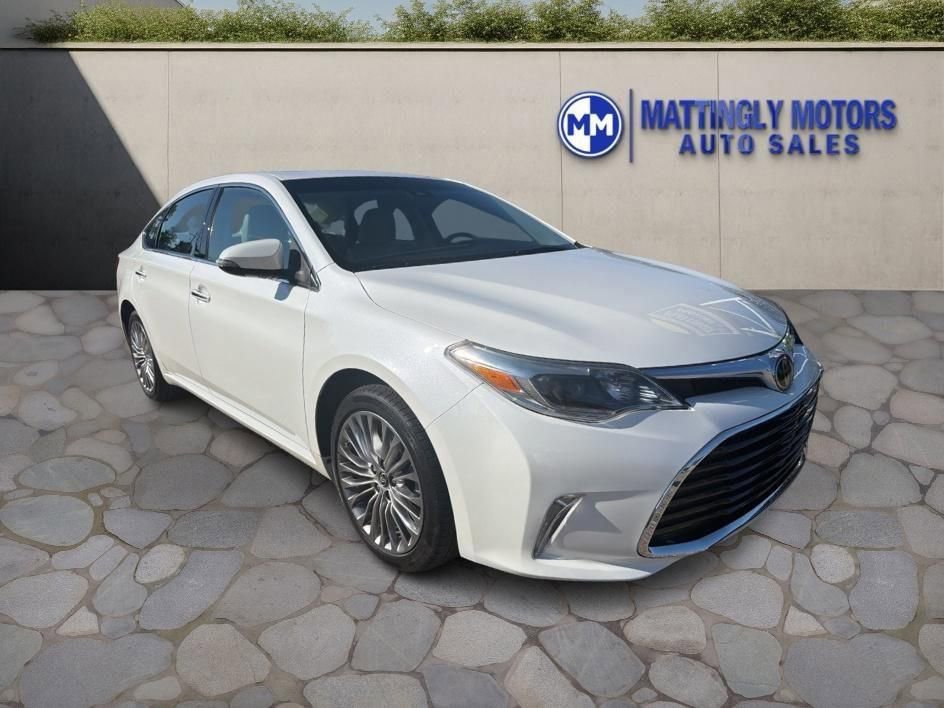 Used 2017 Toyota Avalon Limited image 1