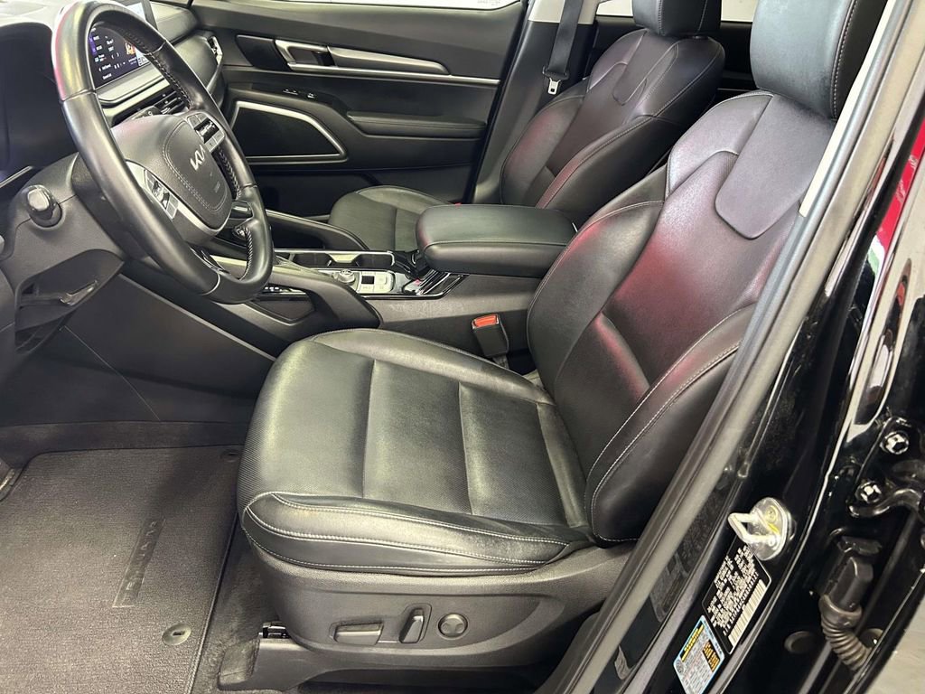 Used 2022 Kia Telluride S FWD image 16