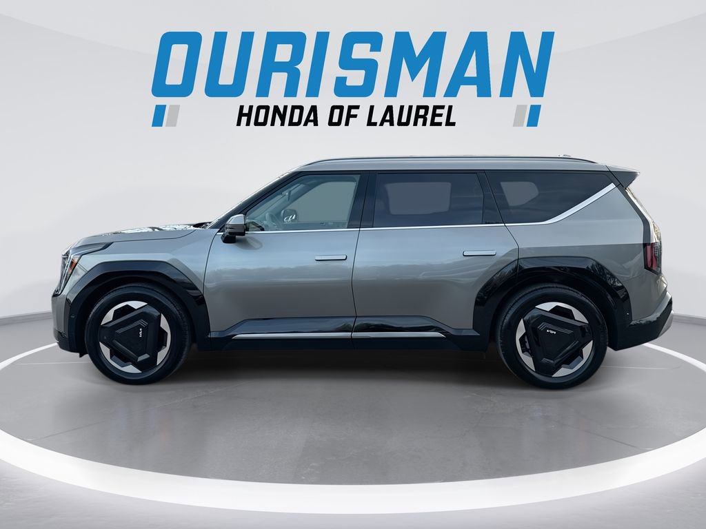 Used 2024 Kia EV9 Land image 5