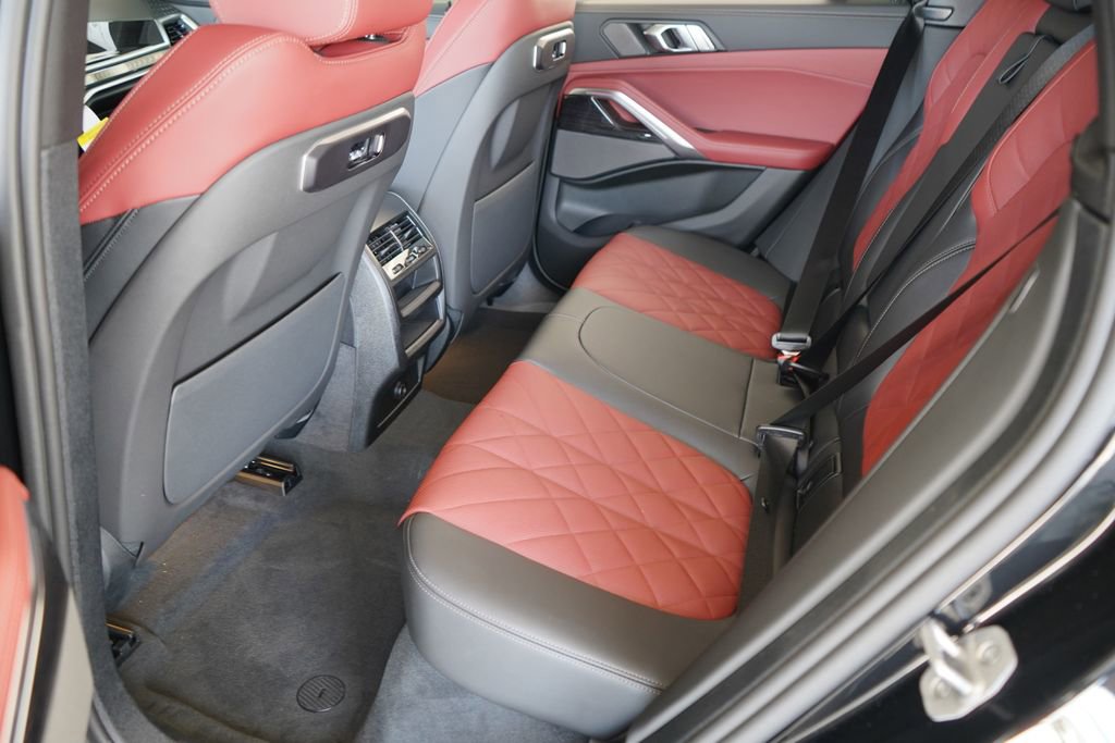 New 2026 BMW X6 xDrive40i w/ Premium Package image 18