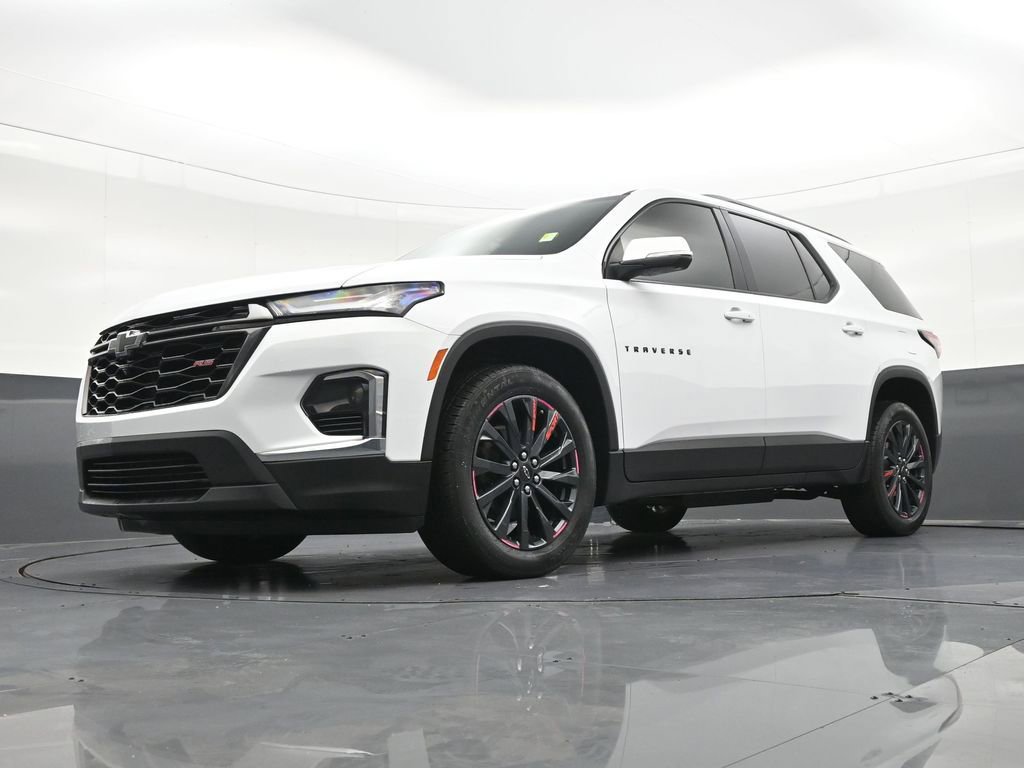 Used 2024 Chevrolet Traverse RS FWD image 28
