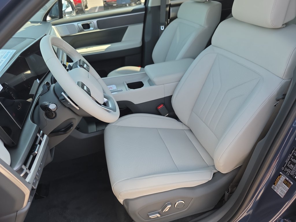 New 2027 Hyundai Santa Fe SEL FWD image 11