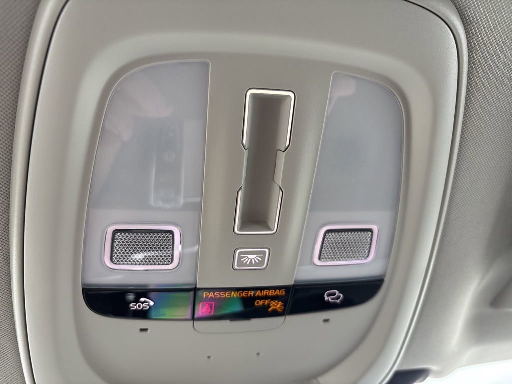 New 2026 Volvo XC90 B6 Ultra w/ Protection Package image 33