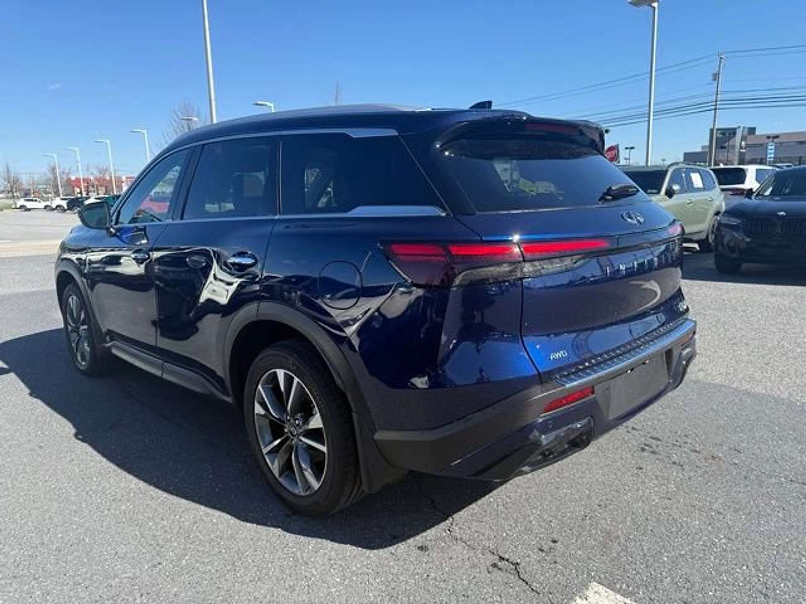 Used 2025 INFINITI QX60 Luxe w/ Lighting Package (N94) image 9