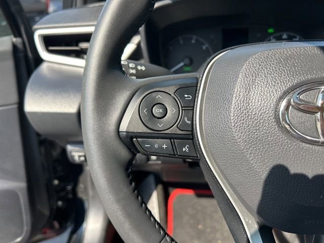 Used 2023 Toyota Corolla SE w/ SE Package image 17