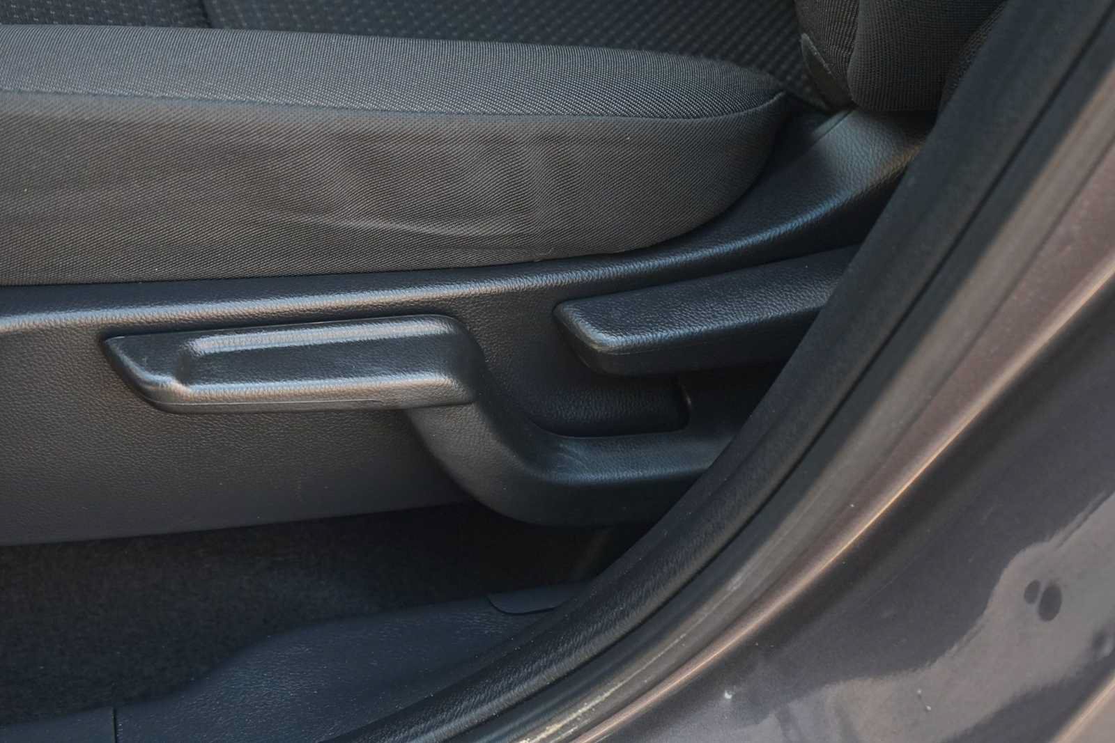 Used 2022 Honda HR-V LX image 12