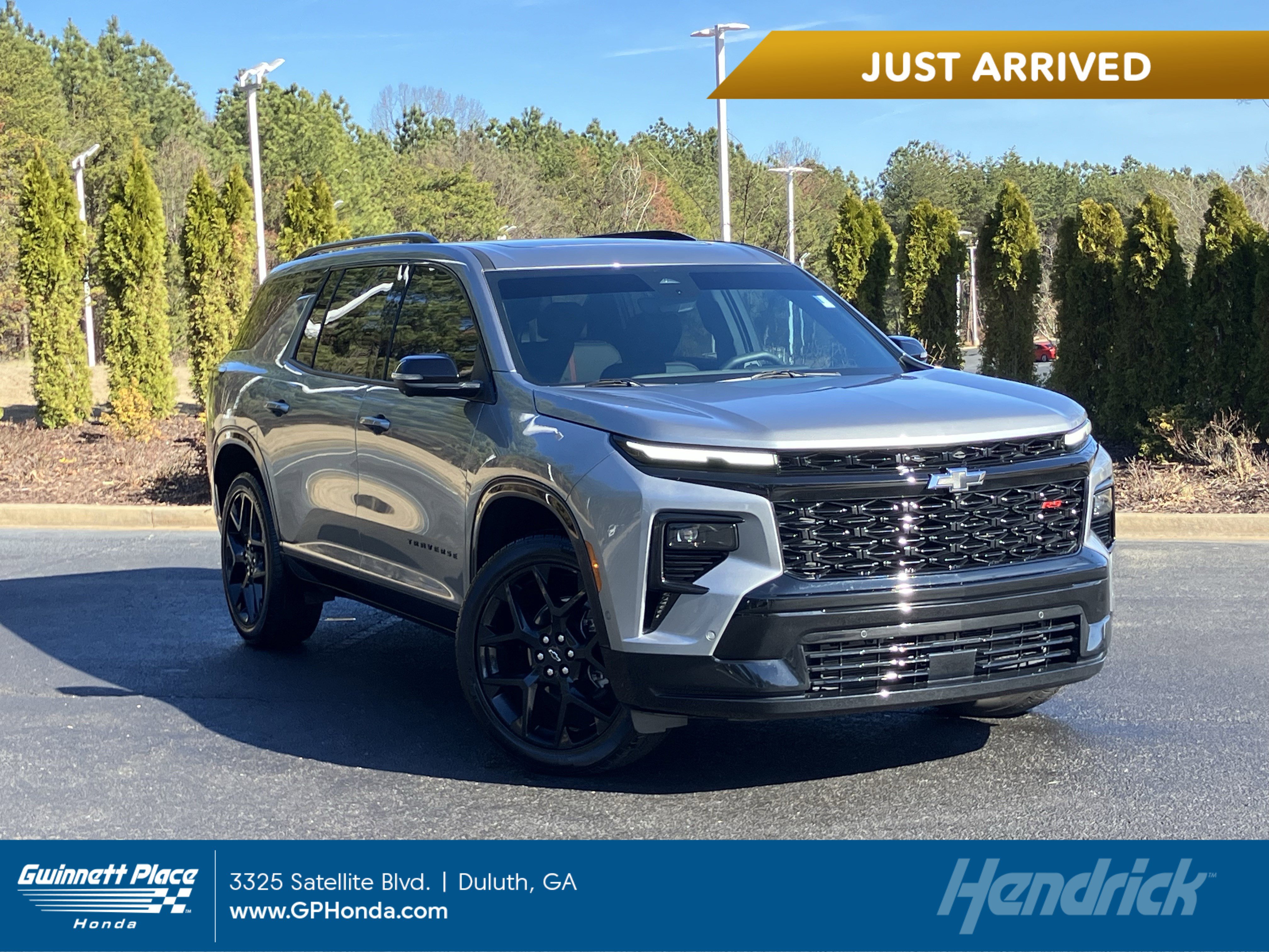 Used 2025 Chevrolet Traverse RS