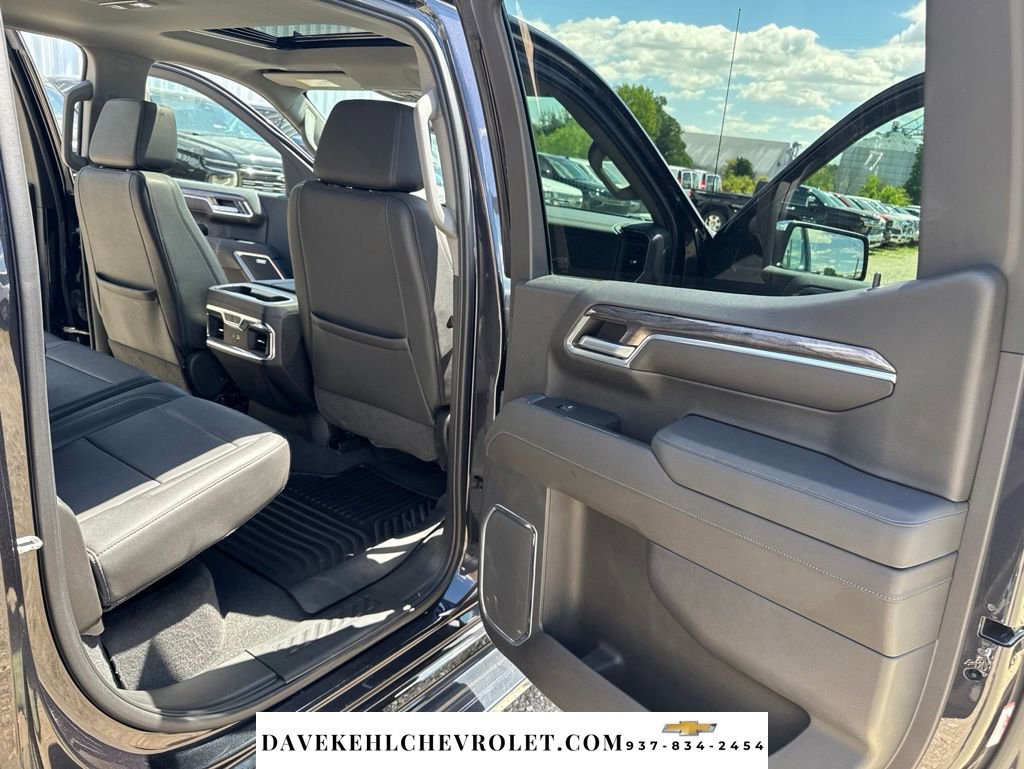 Used 2022 Chevrolet Silverado 1500 LTZ w/ LTZ Premium Package AWD/4WD image 26
