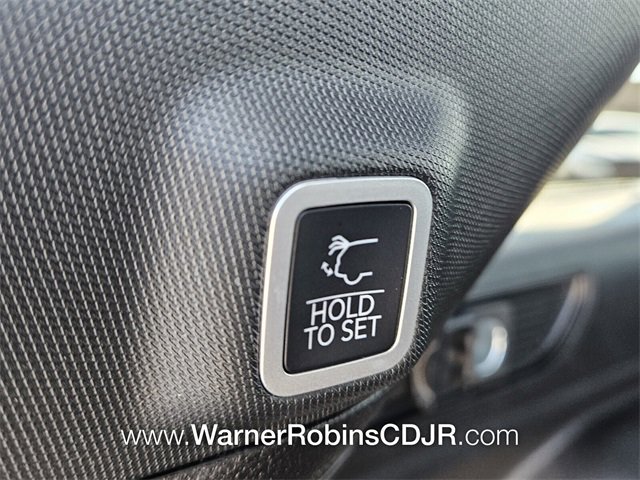 New 2025 Jeep Grand Cherokee Limited w/ Black Appearance Package image 13