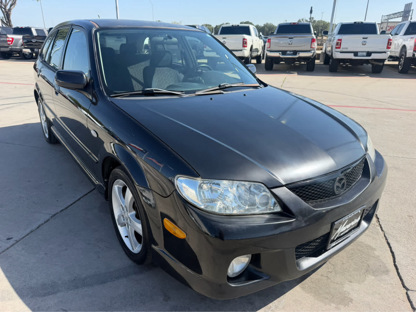 Used 2003 MAZDA Protege5 FWD image 4