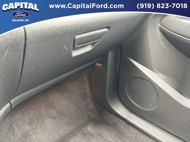 Used 2017 Ford Escape SE w/ SE Cold Weather Package AWD/4WD image 27