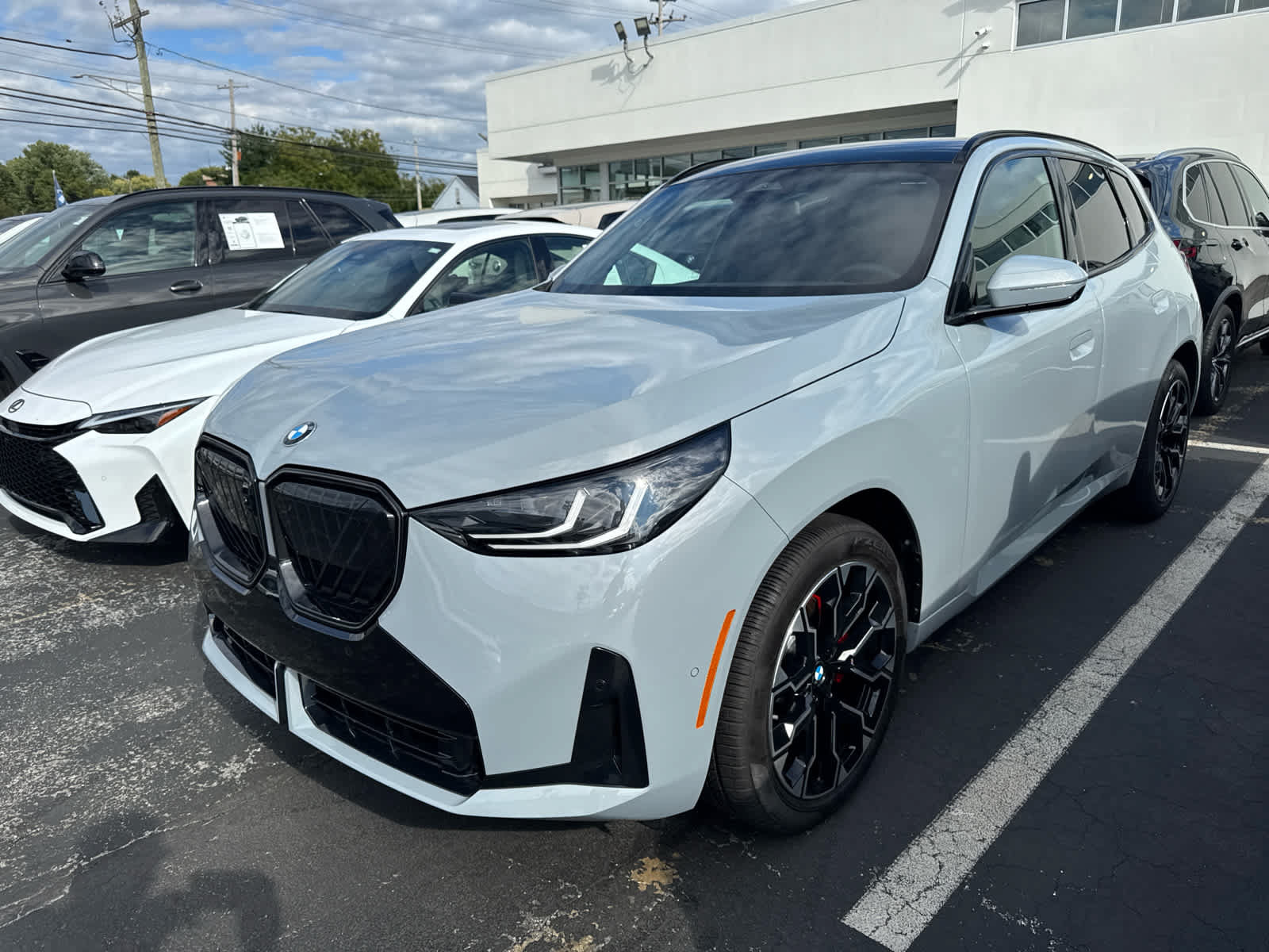 Used 2026 BMW X3 xDrive30i w/ Premium Package AWD/4WD image 5