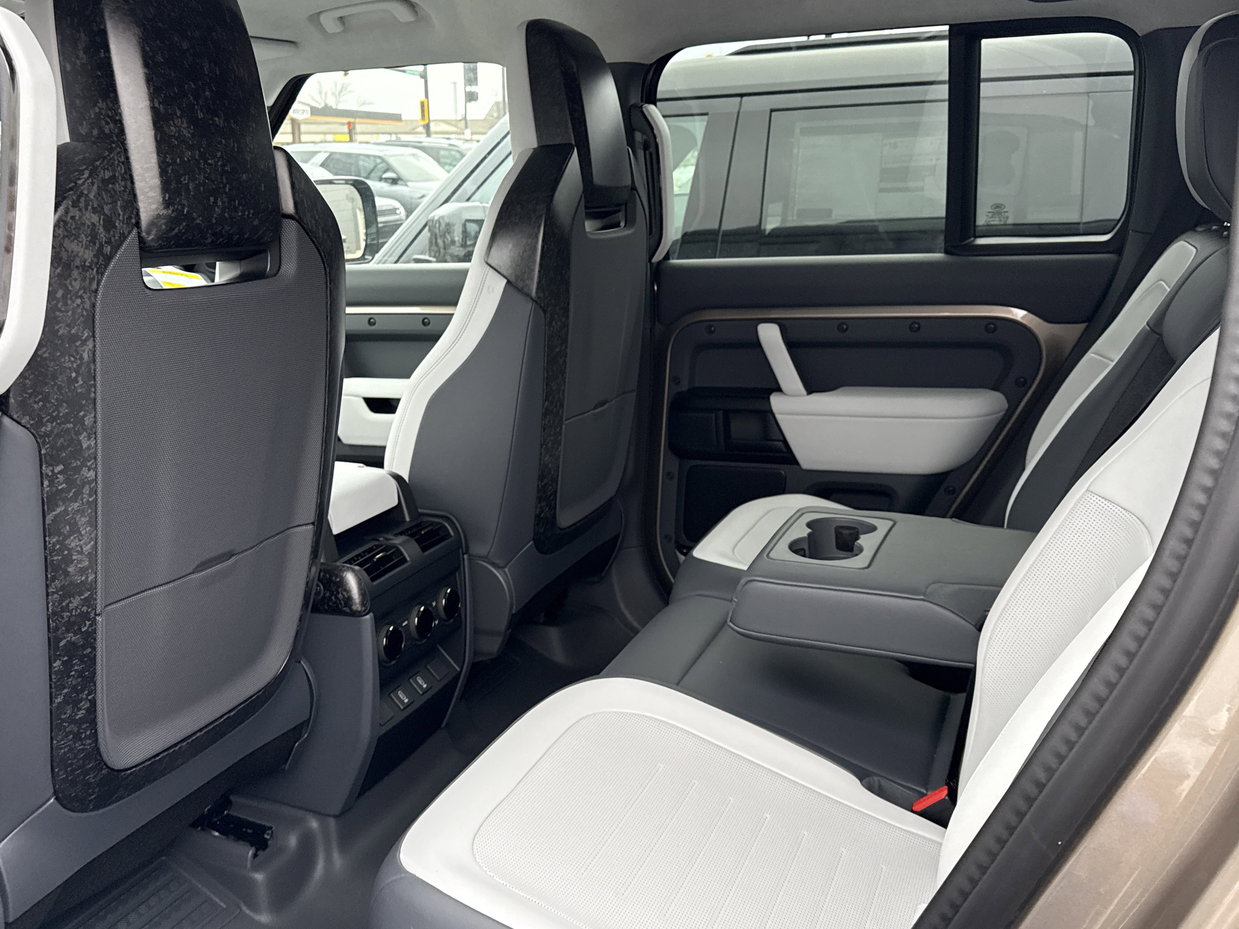 New 2026 Land Rover Defender 110 OCTA image 10