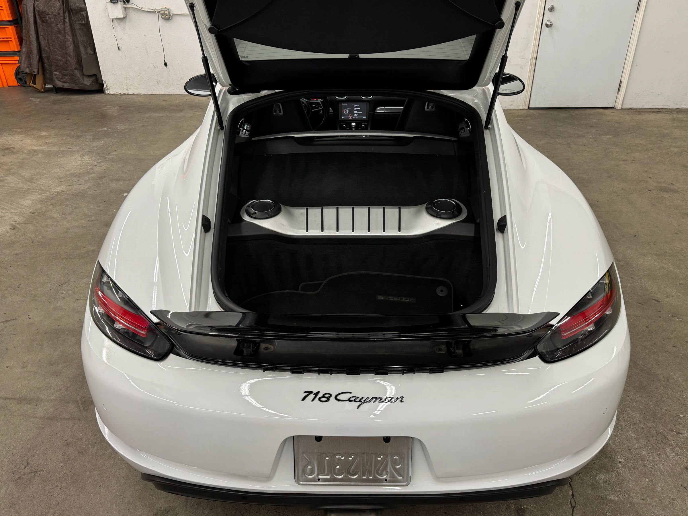 Used 2018 Porsche 718 Cayman RWD image 11