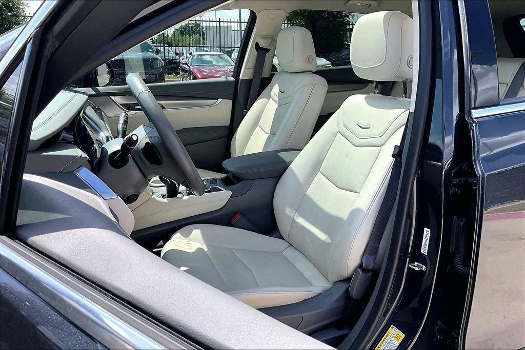 Used 2023 Cadillac XT5 Premium Luxury w/ Technology Package image 30