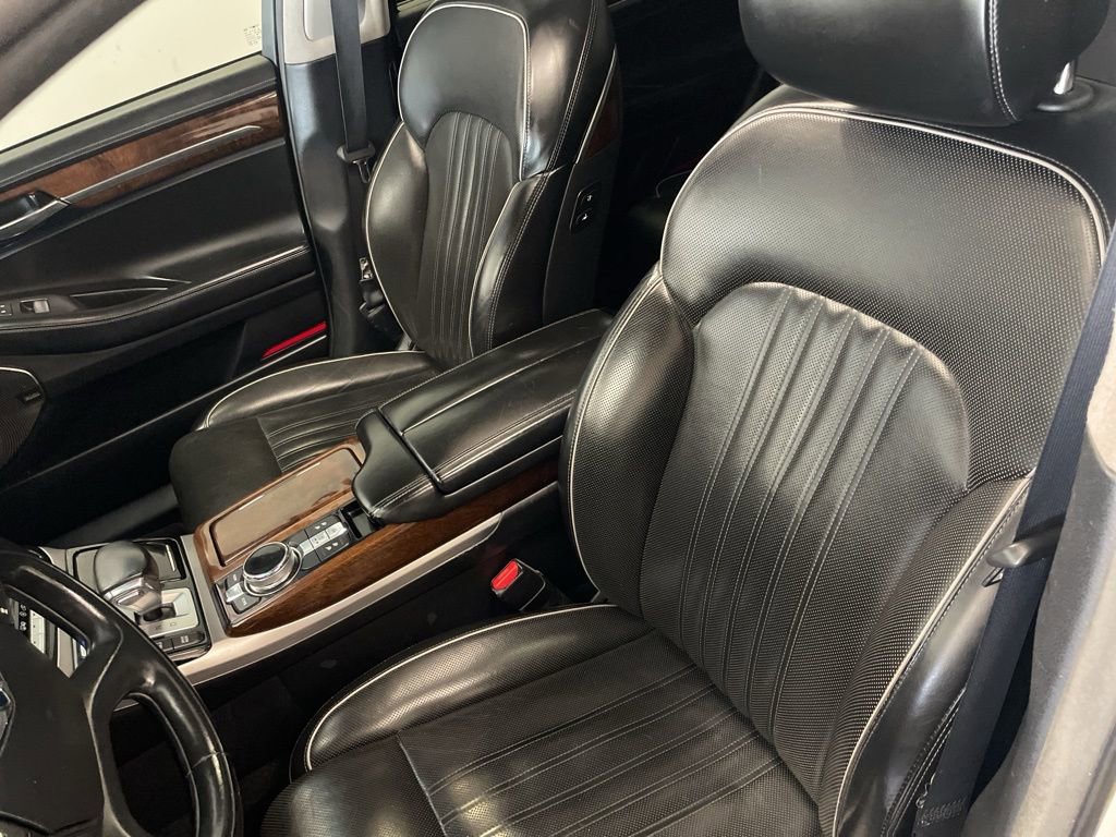 Used 2017 Genesis G90 5.0 Ultimate image 18