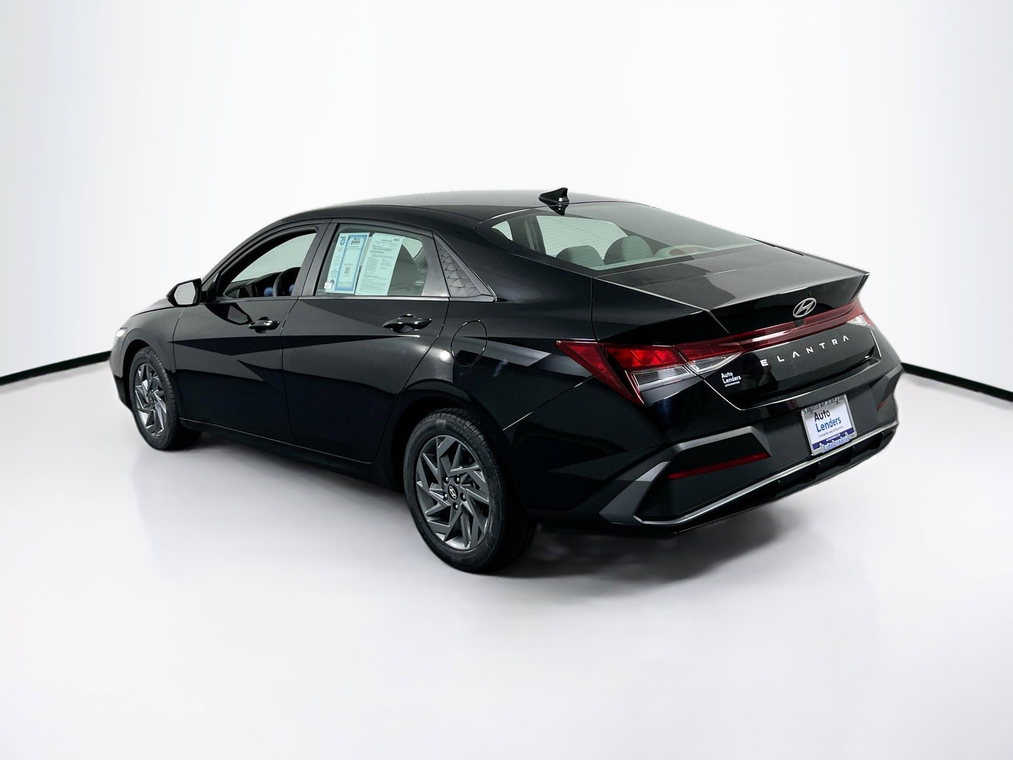 Used 2024 Hyundai Elantra SEL image 7