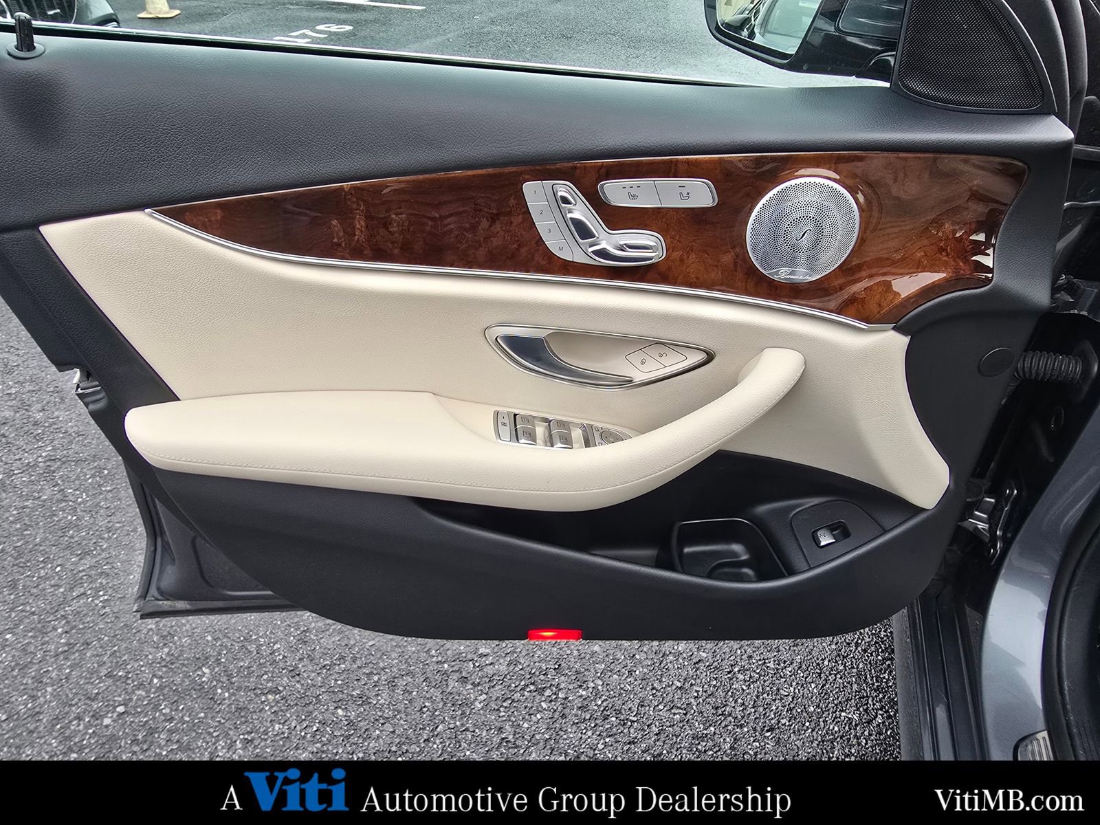 Used 2018 Mercedes-Benz E 300 E 300 image 17