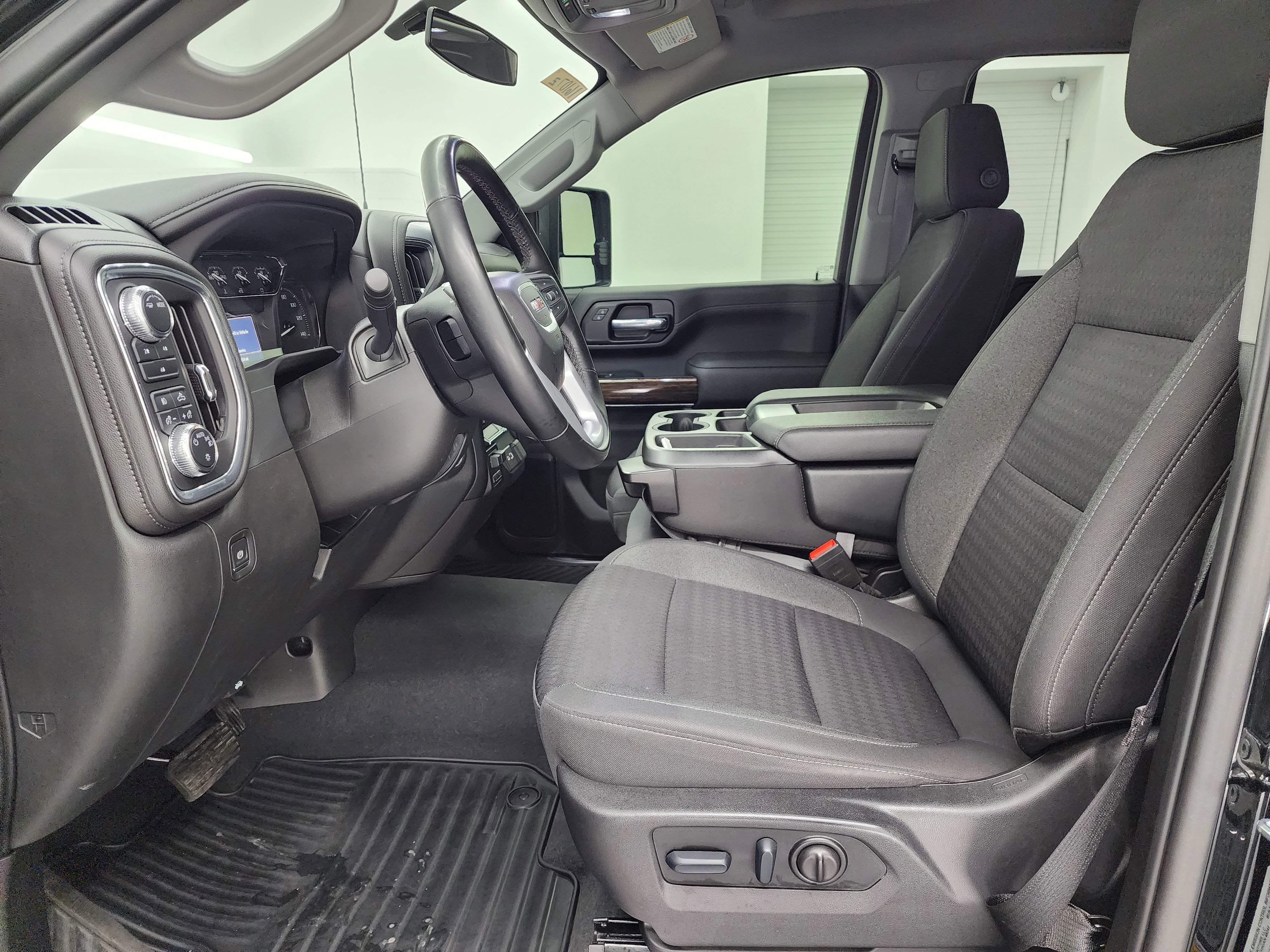 Used 2023 GMC Sierra 2500 SLE w/ SLE Convenience Package image 8