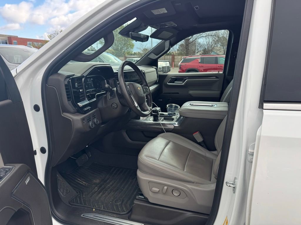 Used 2022 Chevrolet Silverado 1500 LTZ w/ Technology Package image 14