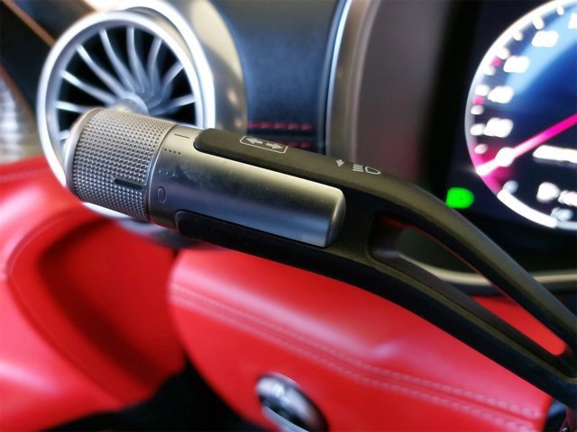 Used 2022 Mercedes-Benz SL 63 AMG 4MATIC w/ Driver Assistance Package image 21