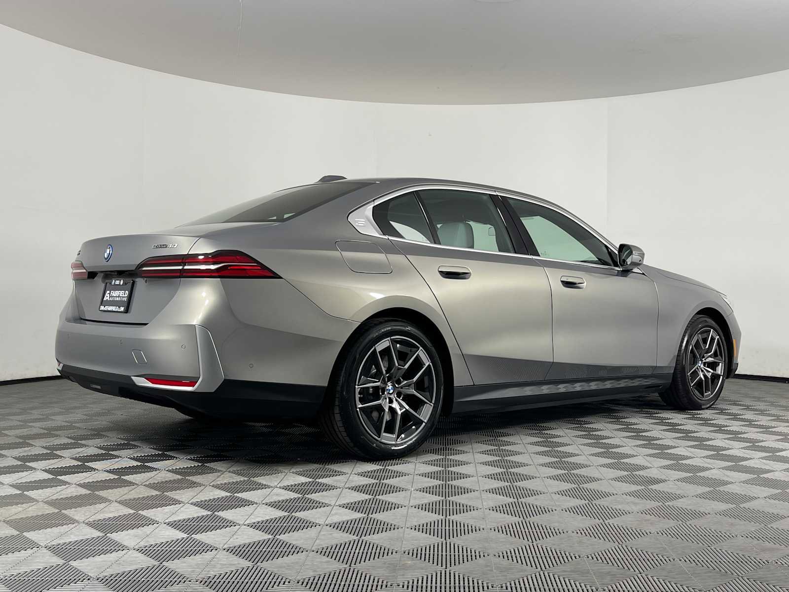 New 2026 BMW i5 eDrive40 image 12