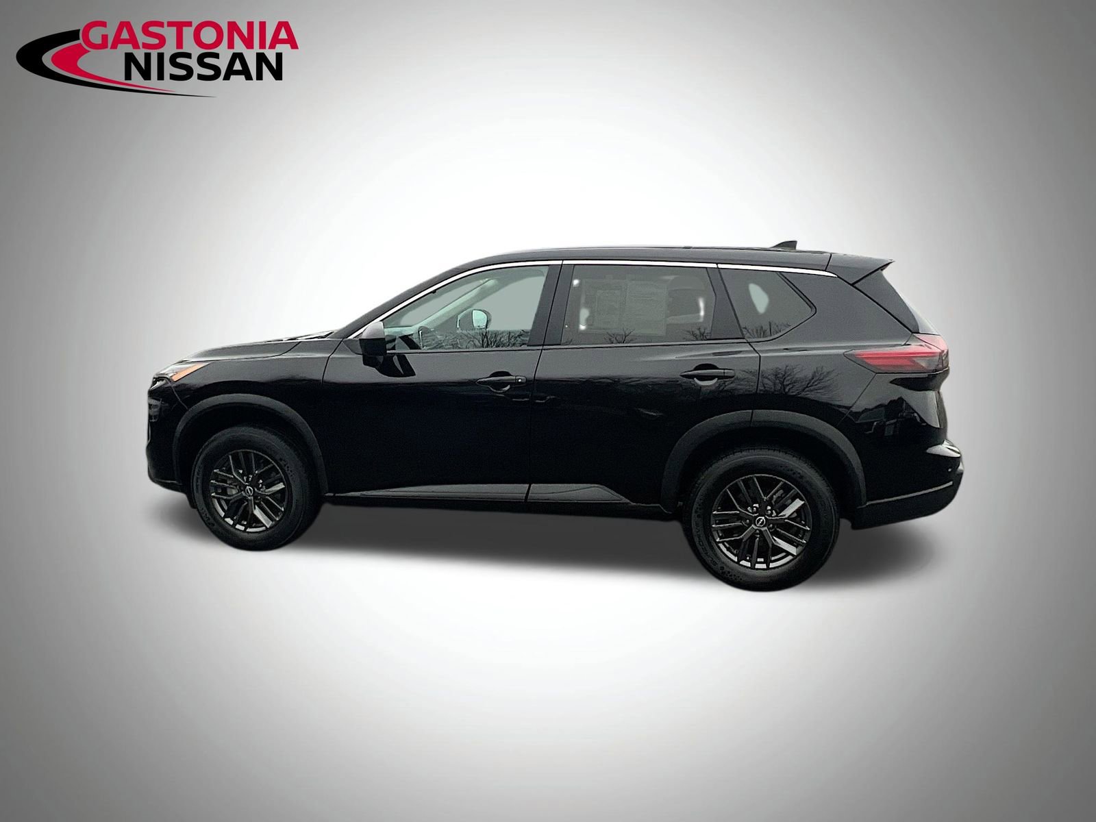 Used 2024 Nissan Rogue S image 5