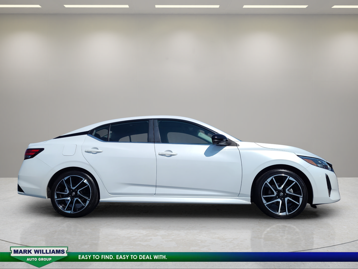 Used 2024 Nissan Sentra SR w/ SR Premium Package FWD image 2