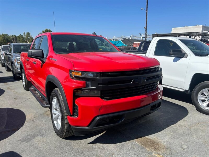 Used 2020 Chevrolet Silverado 1500 Custom w/ Custom Value Package AWD/4WD image 3