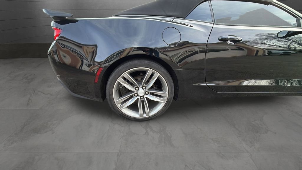 Used 2017 Chevrolet Camaro LT w/ RS Package image 15