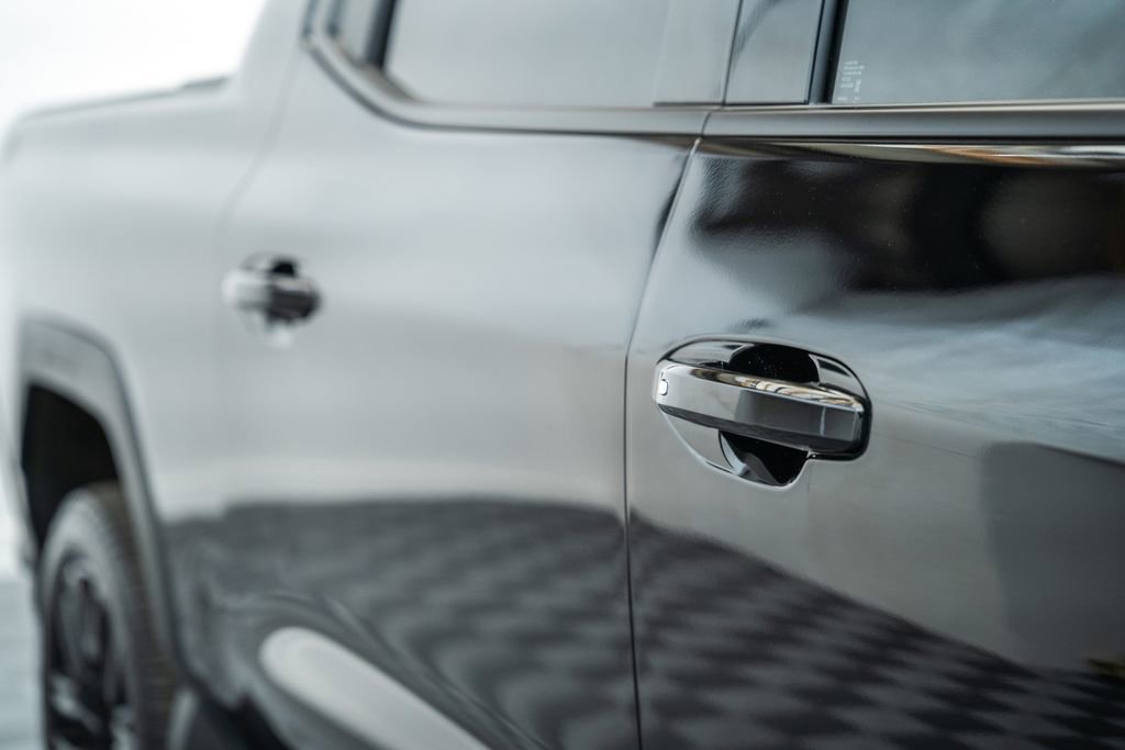 Used 2026 GMC Sierra EV Elevation w/ LPO, Elevation Dark Package AWD/4WD image 20