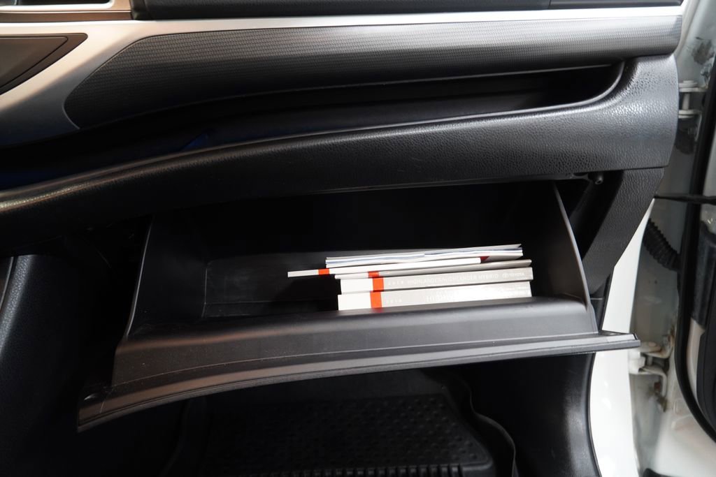 Used 2018 Toyota Highlander SE image 39