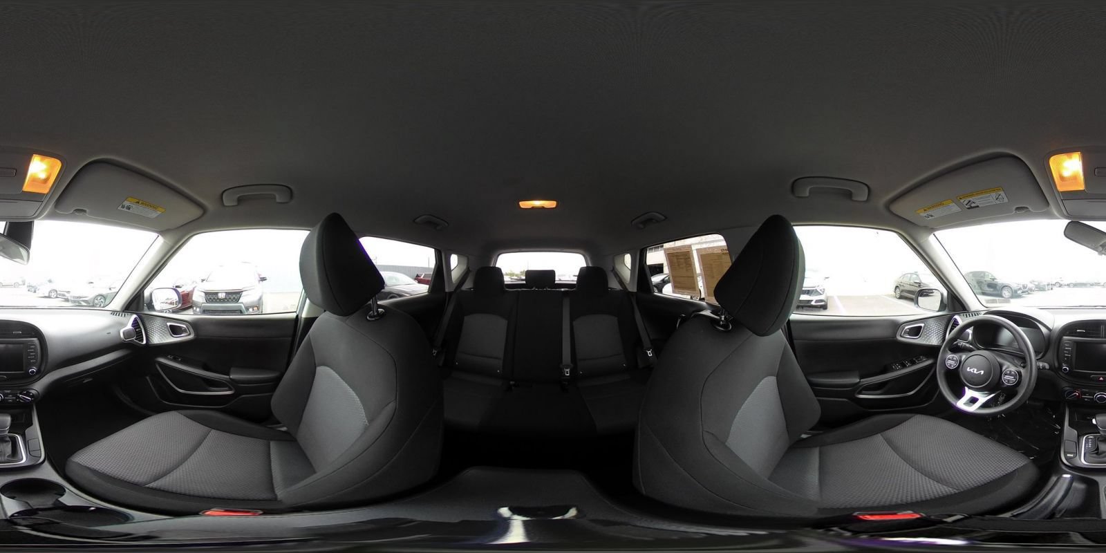 Used 2025 Kia Soul LX w/ LX Technology Package FWD image 39