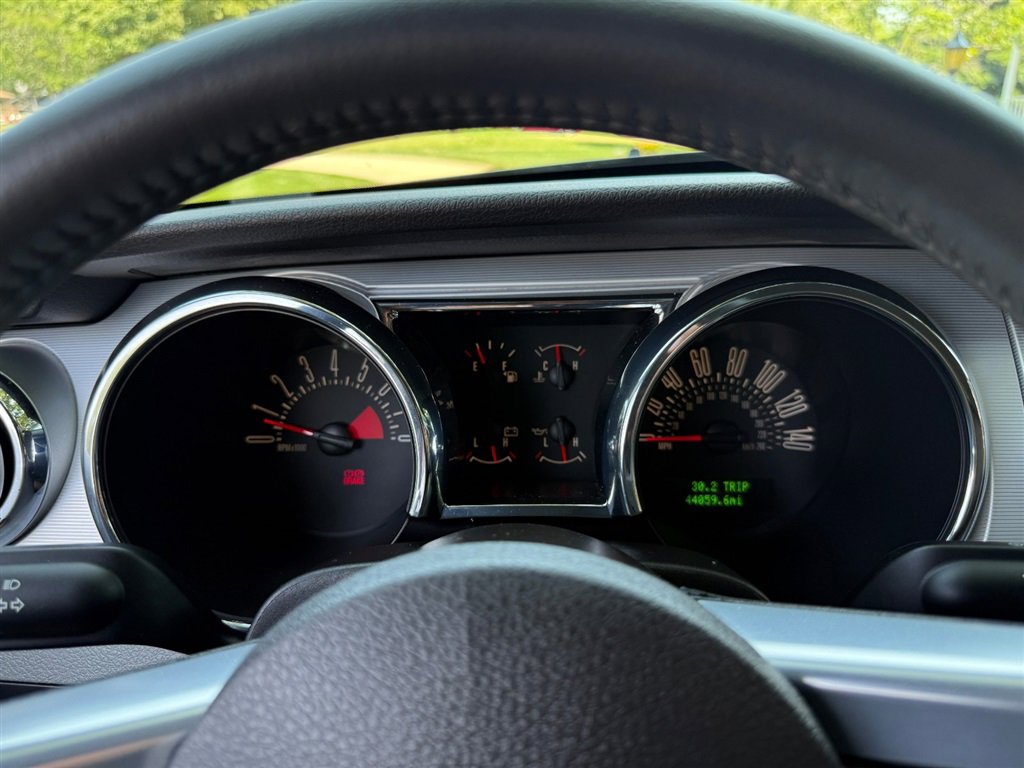 Used 2009 Ford Mustang GT image 39