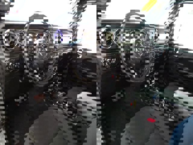 Used 2018 Jeep Wrangler Sport S image 4