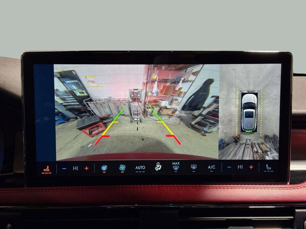 Certified 2023 Lincoln Corsair Reserve w/ Equipment Group 202A image 15