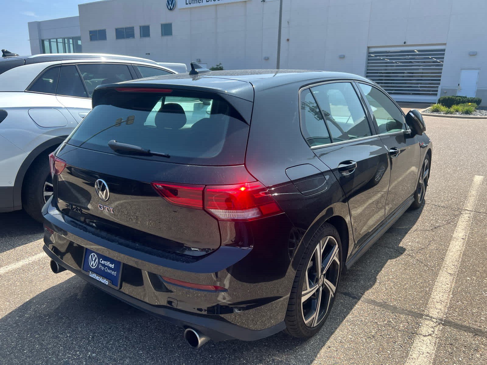 Used 2024 Volkswagen GTI SE FWD image 3