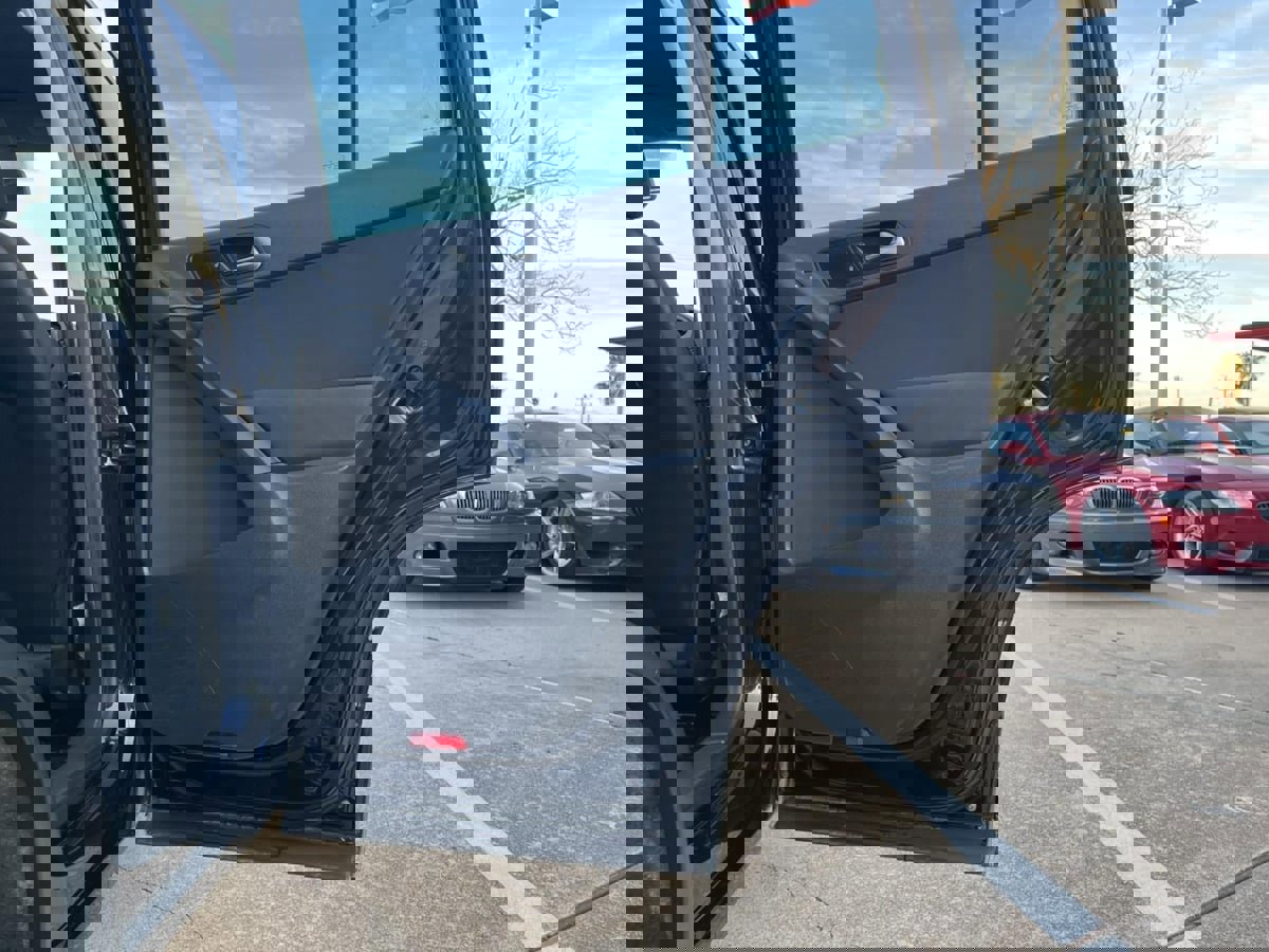 Used 2017 Volkswagen Tiguan Limited w/ Premium Package image 31