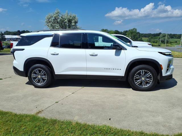 Used 2025 Chevrolet Traverse LT AWD/4WD image 4
